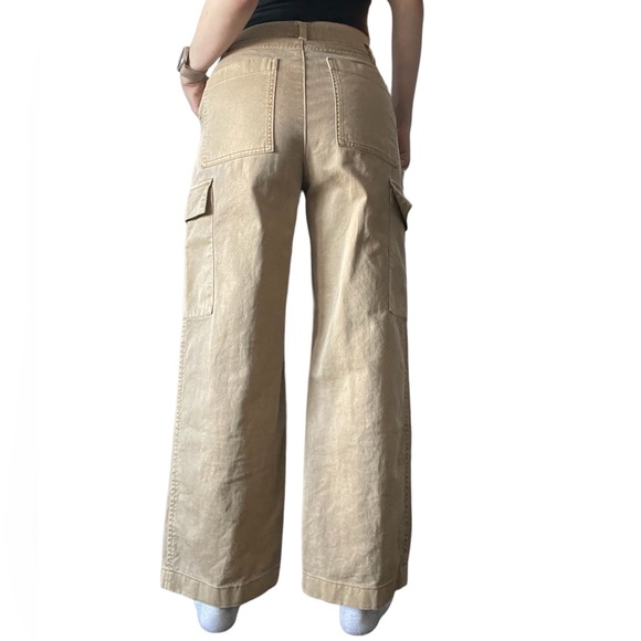 GAP Khaki High-Waisted Cargo Pants - Picture 2 of 5